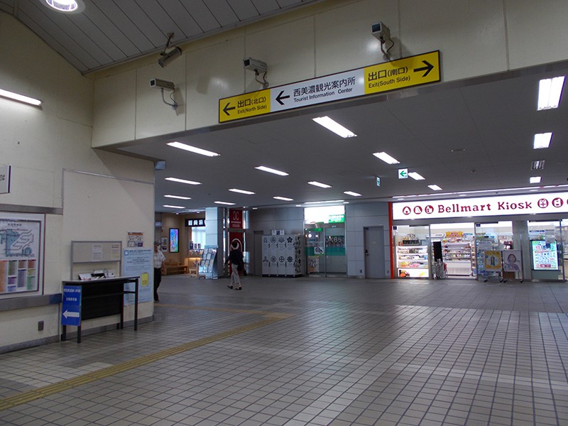 JR大垣駅 改札を出て左